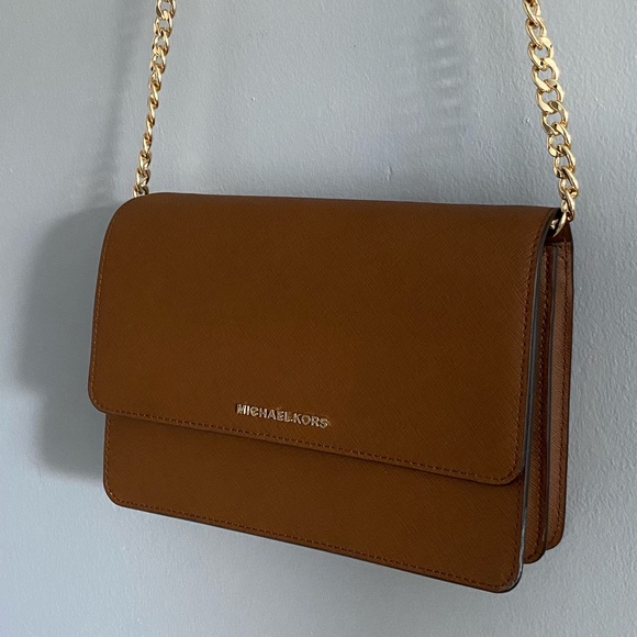 SOLD Michael Kors Daniela Safiano Crossbody - Picture 13 of 16